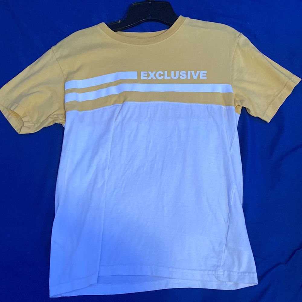 yellow and whit t-shirt